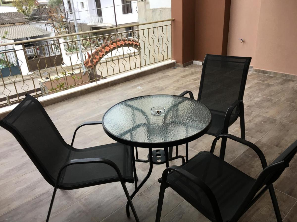 Archontiko Kirfis In Desfina公寓式酒店 外观 照片